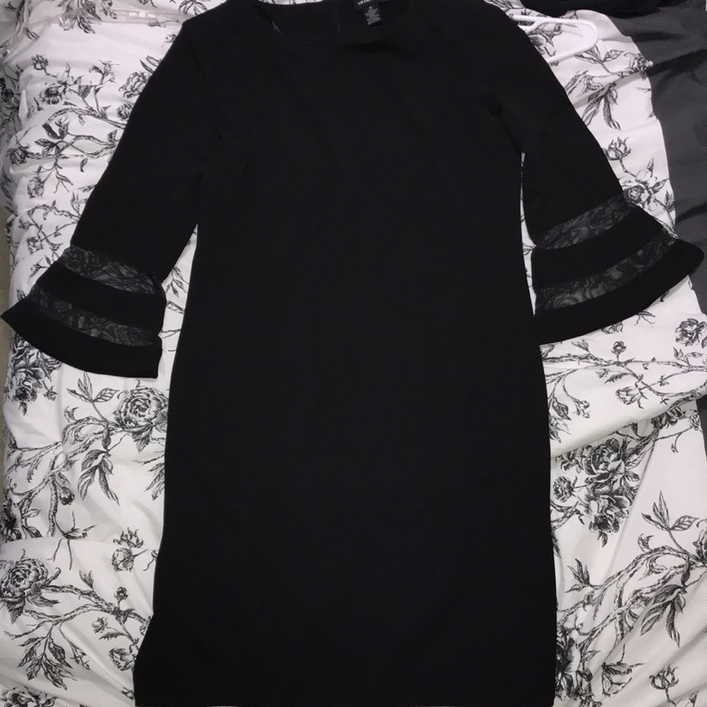 Black Liz Claiborne 3/4 Sleeve Dress with Sheer Cuffed Sleeves - Size 16